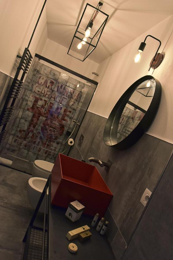 Garage47 Storica Officina Meccanica Loft B&B In Пиенца Екстериор снимка