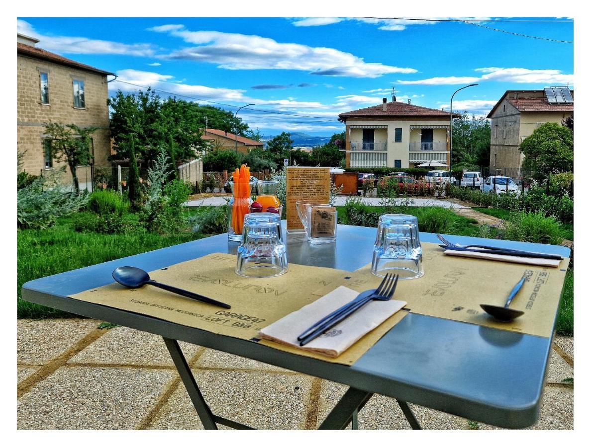 Garage47 Storica Officina Meccanica Loft B&B In Пиенца Екстериор снимка
