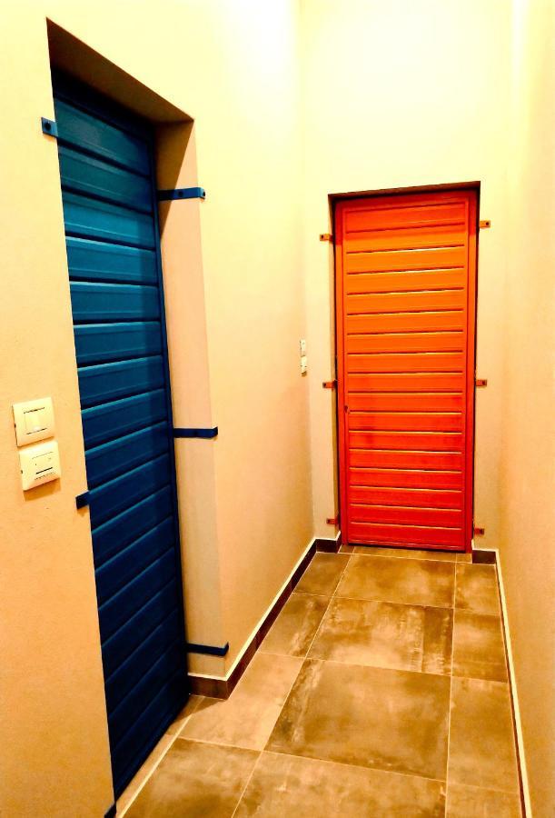 Garage47 Storica Officina Meccanica Loft B&B In Пиенца Екстериор снимка