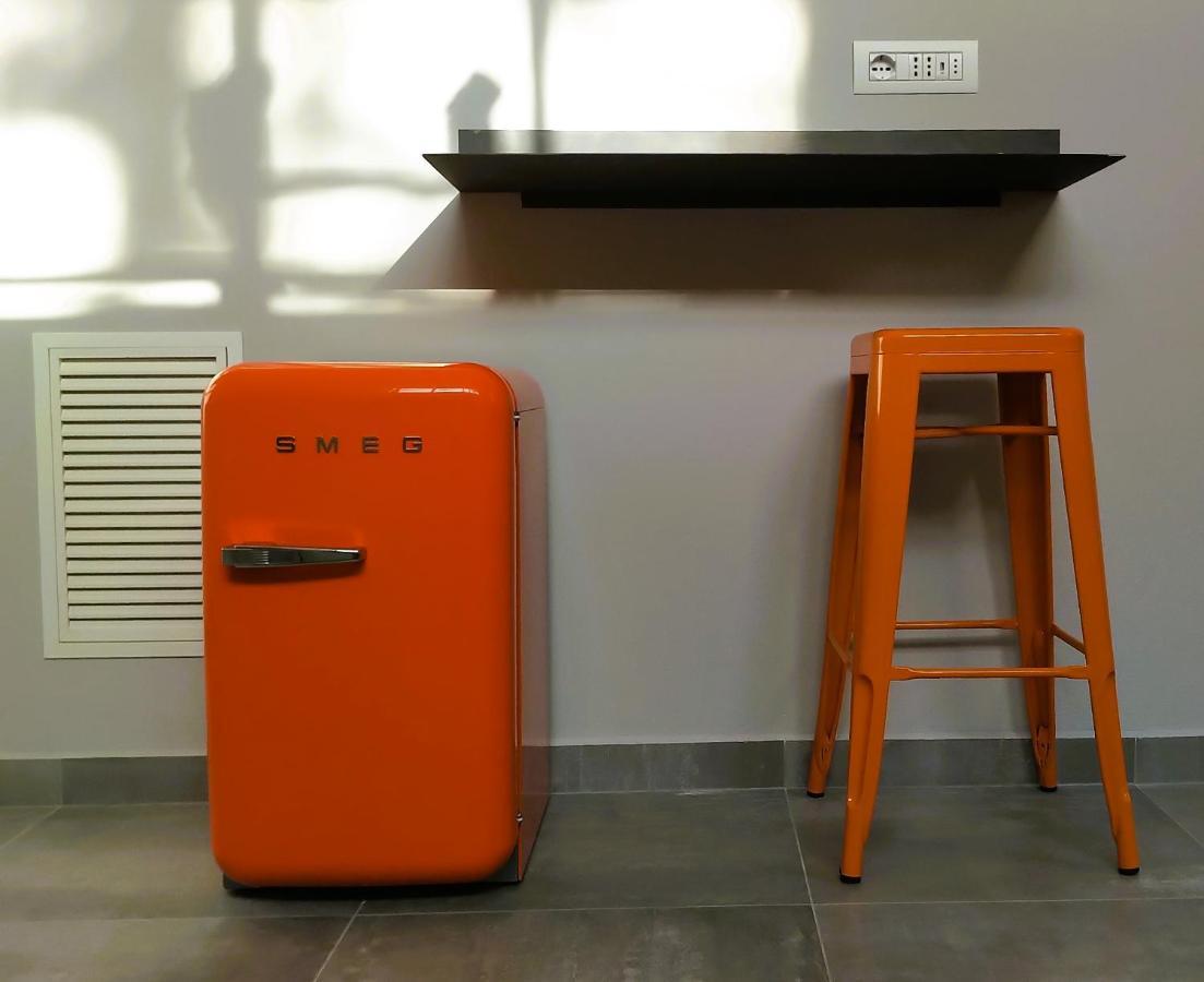 Garage47 Storica Officina Meccanica Loft B&B In Пиенца Екстериор снимка